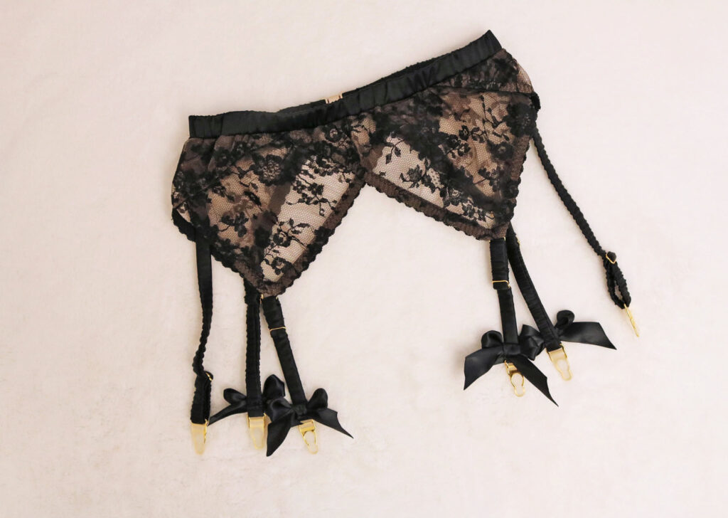 Gigi's House of Frills "Bettie" Garter Belt